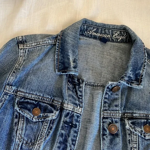 Medium blue Jean jacket. Great condition - Picture 2 of 4